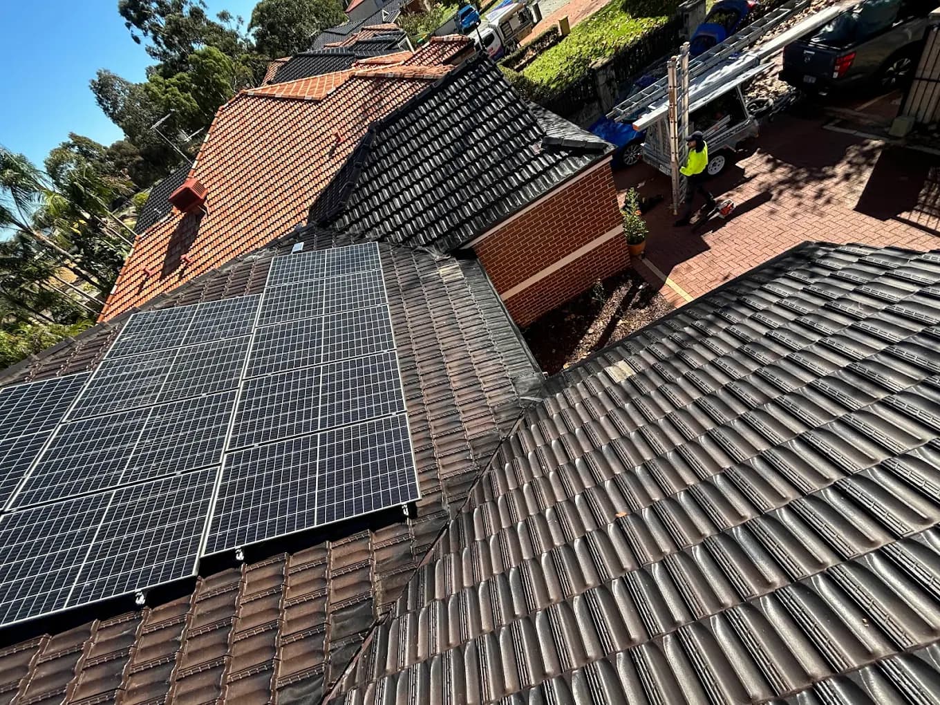 Clean roof and gutters in Perth